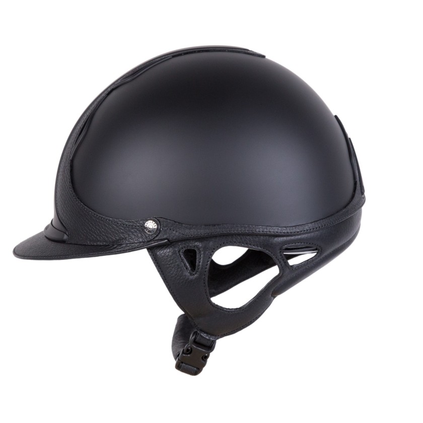 Reference Black/Black logo helmet