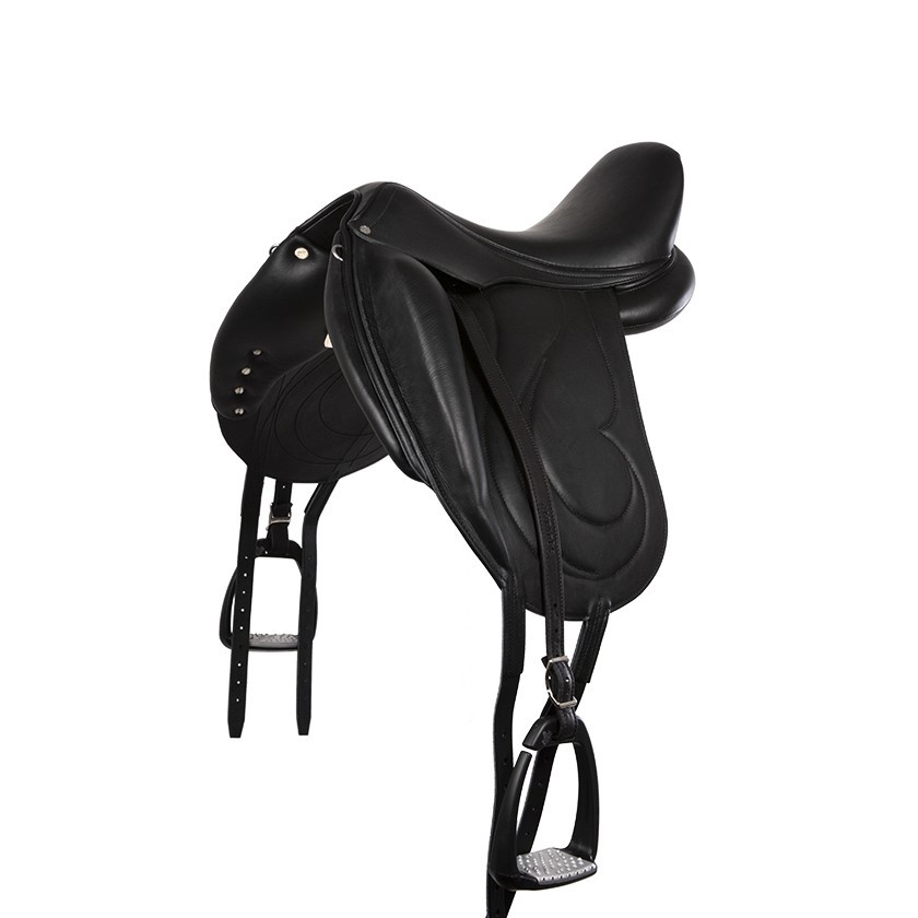 Cadence dressage saddle
