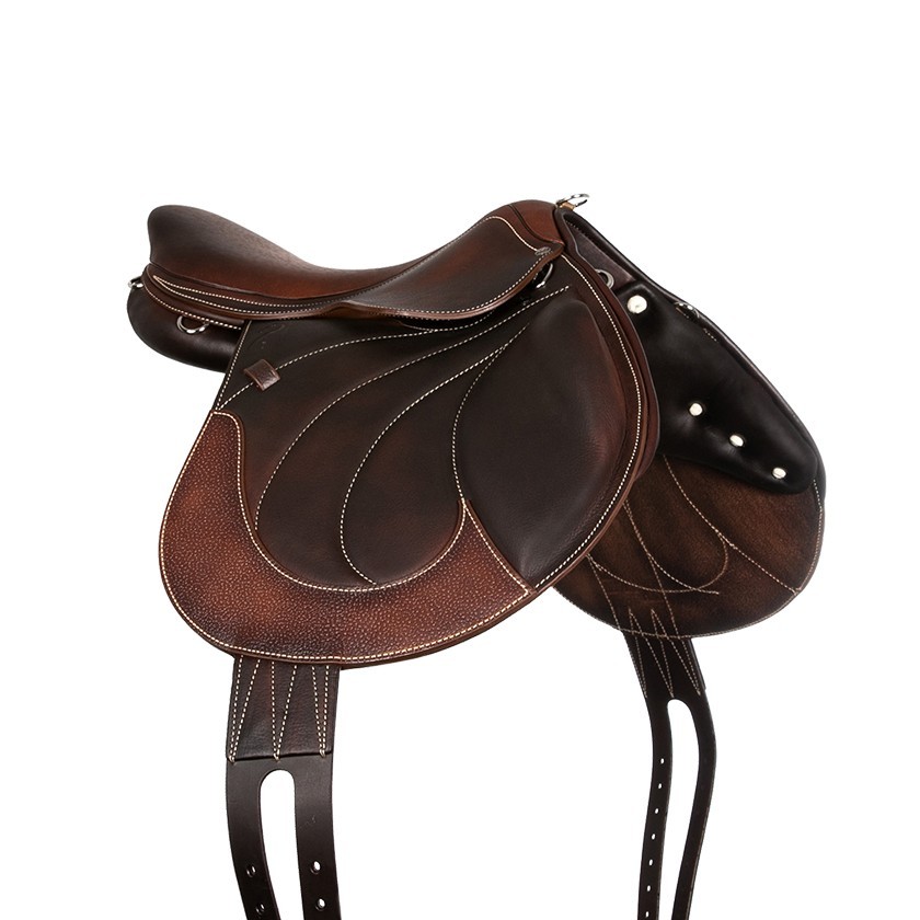 Mono flap endurance saddle