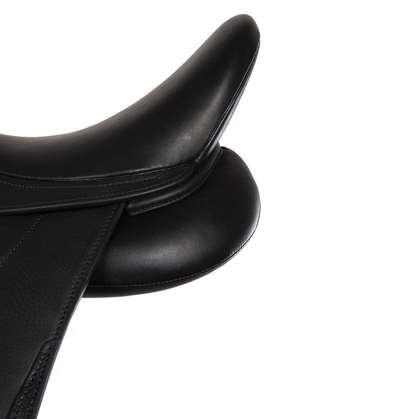 Concept dressage saddle