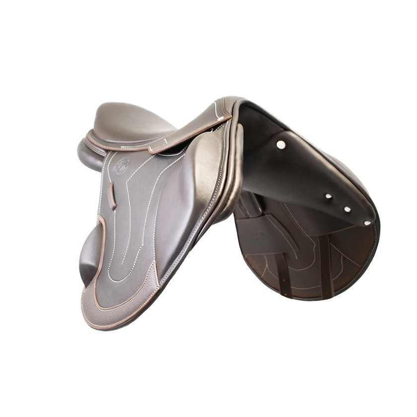 Signature monoflap jumping saddle