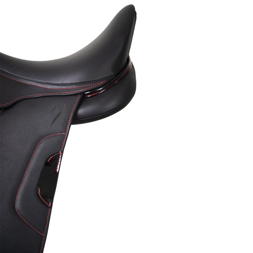 Tempo dressage saddle