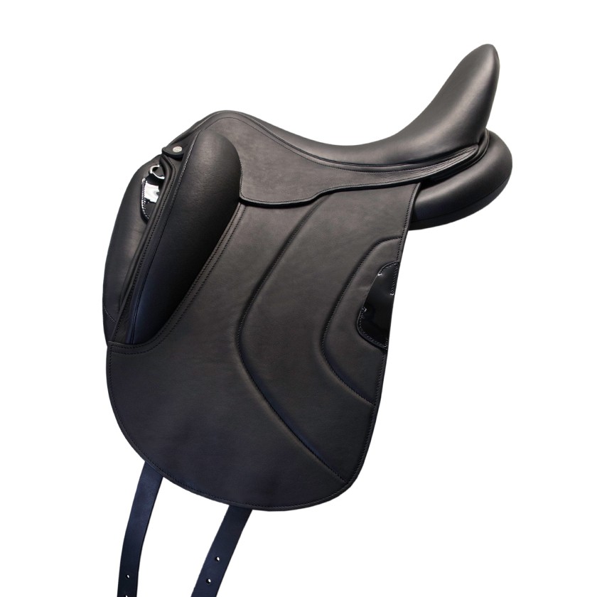 Tempo dressage saddle